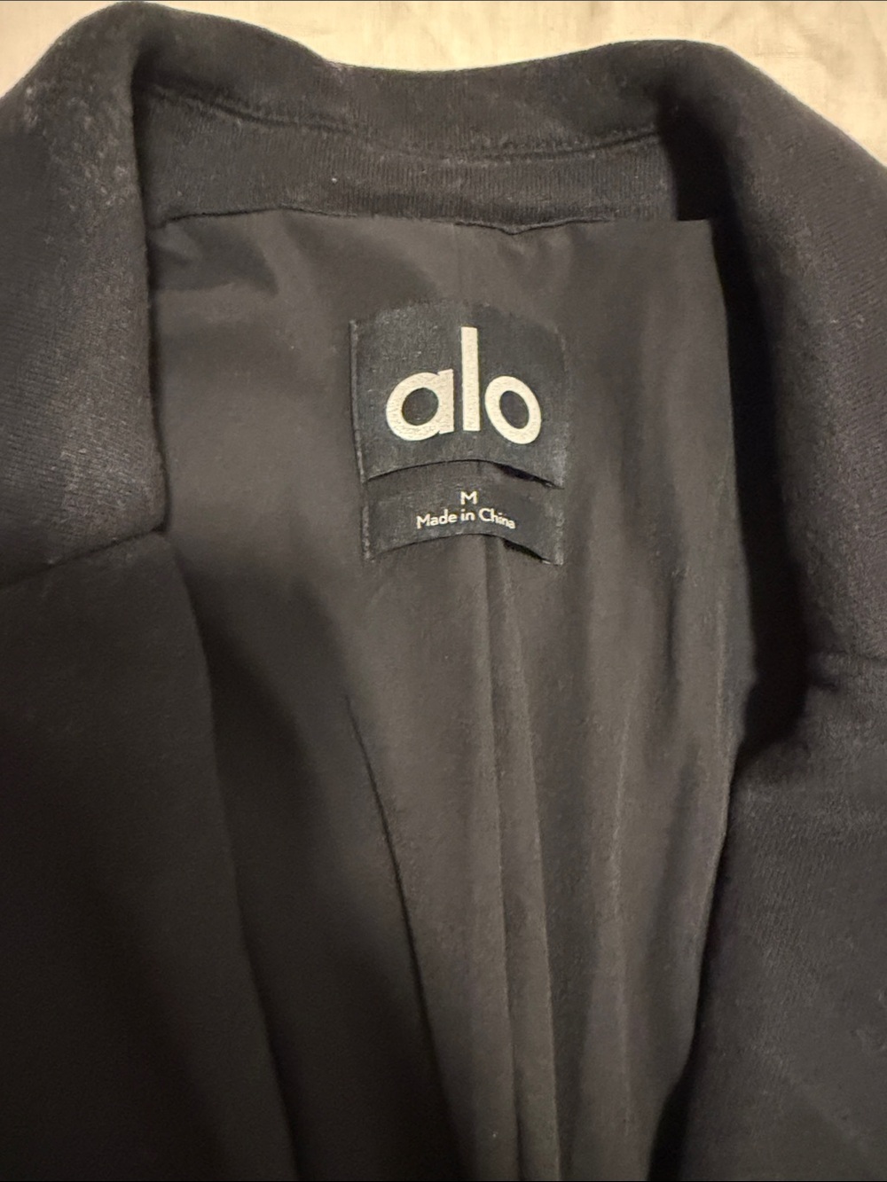 ALO Yoga Black Tailored Blazer - Picture 2 of 3